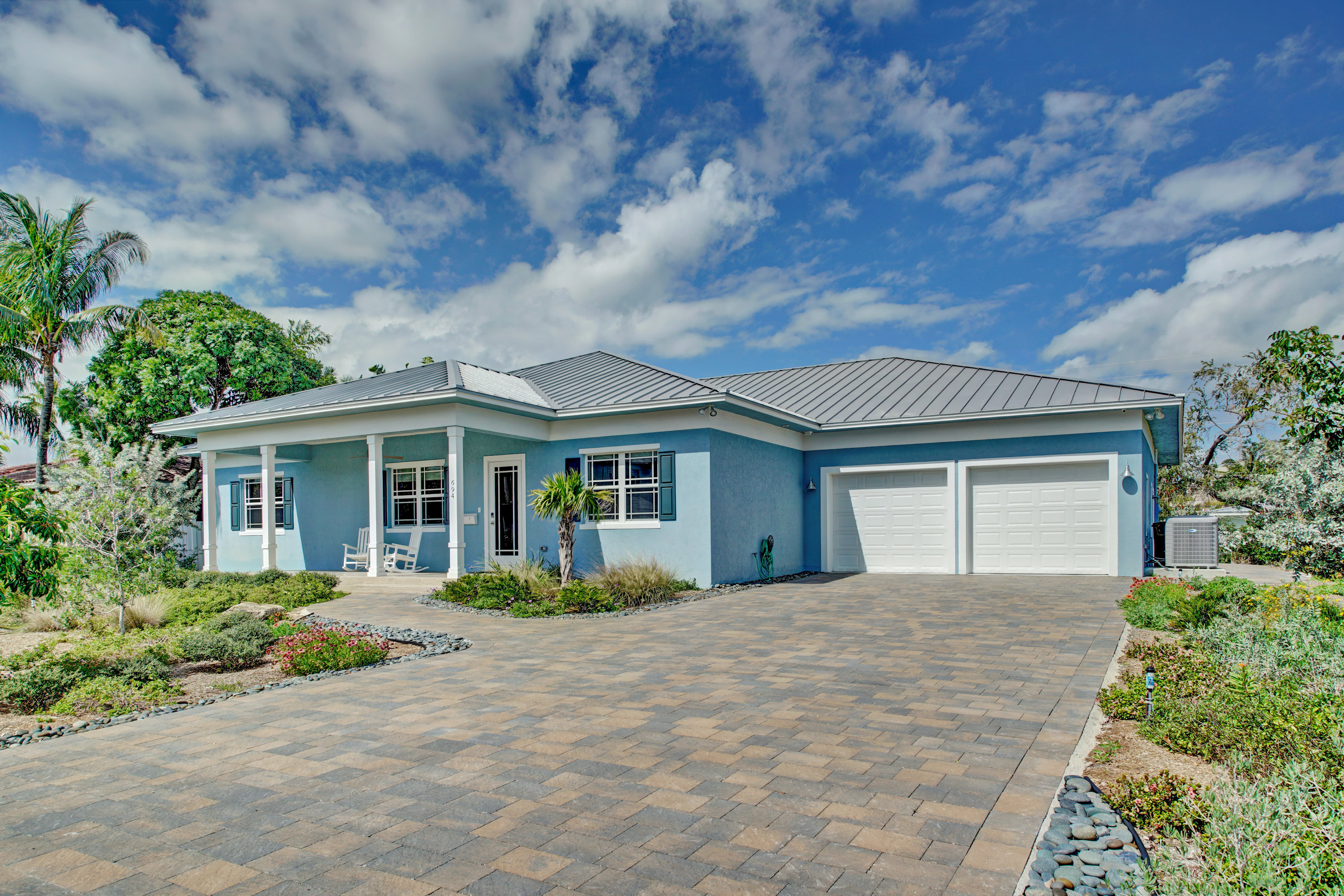 Complete Homes, photo 1