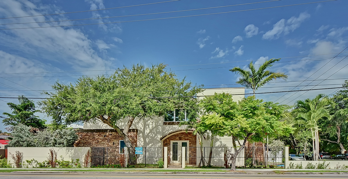 Complete Homes, photo 1