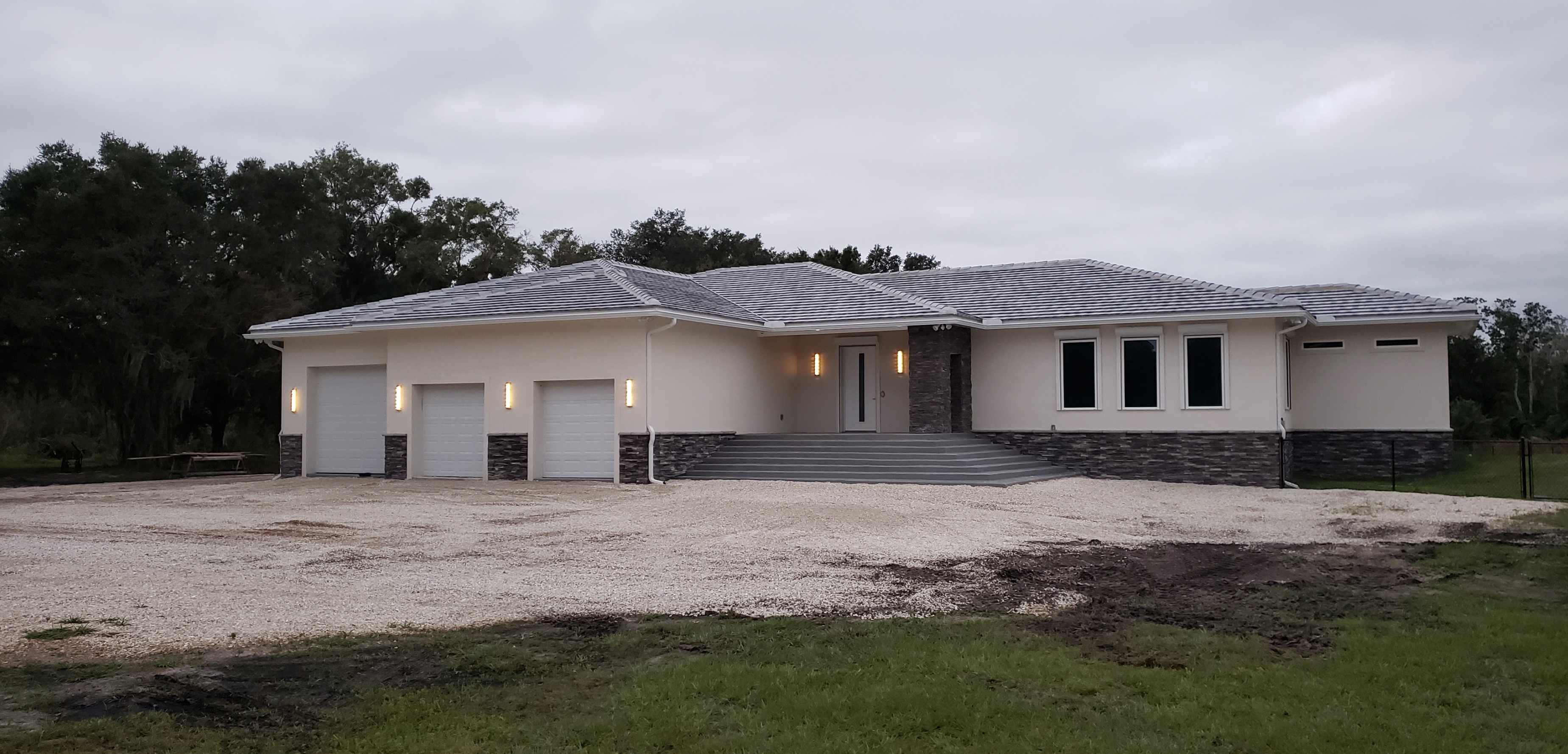 Complete Homes, photo 1