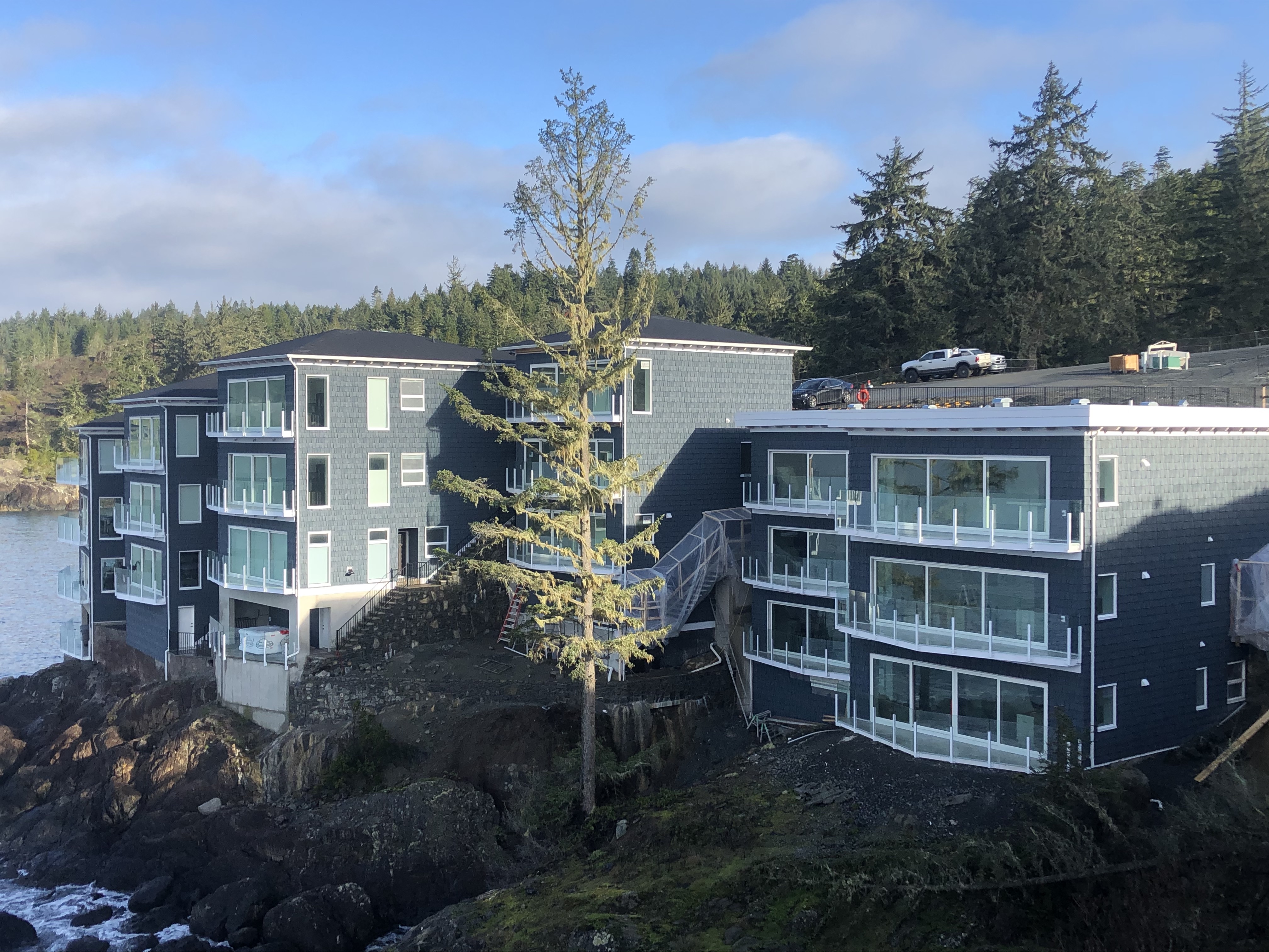 Mid-Rise|Over 3 Storey, photo 1