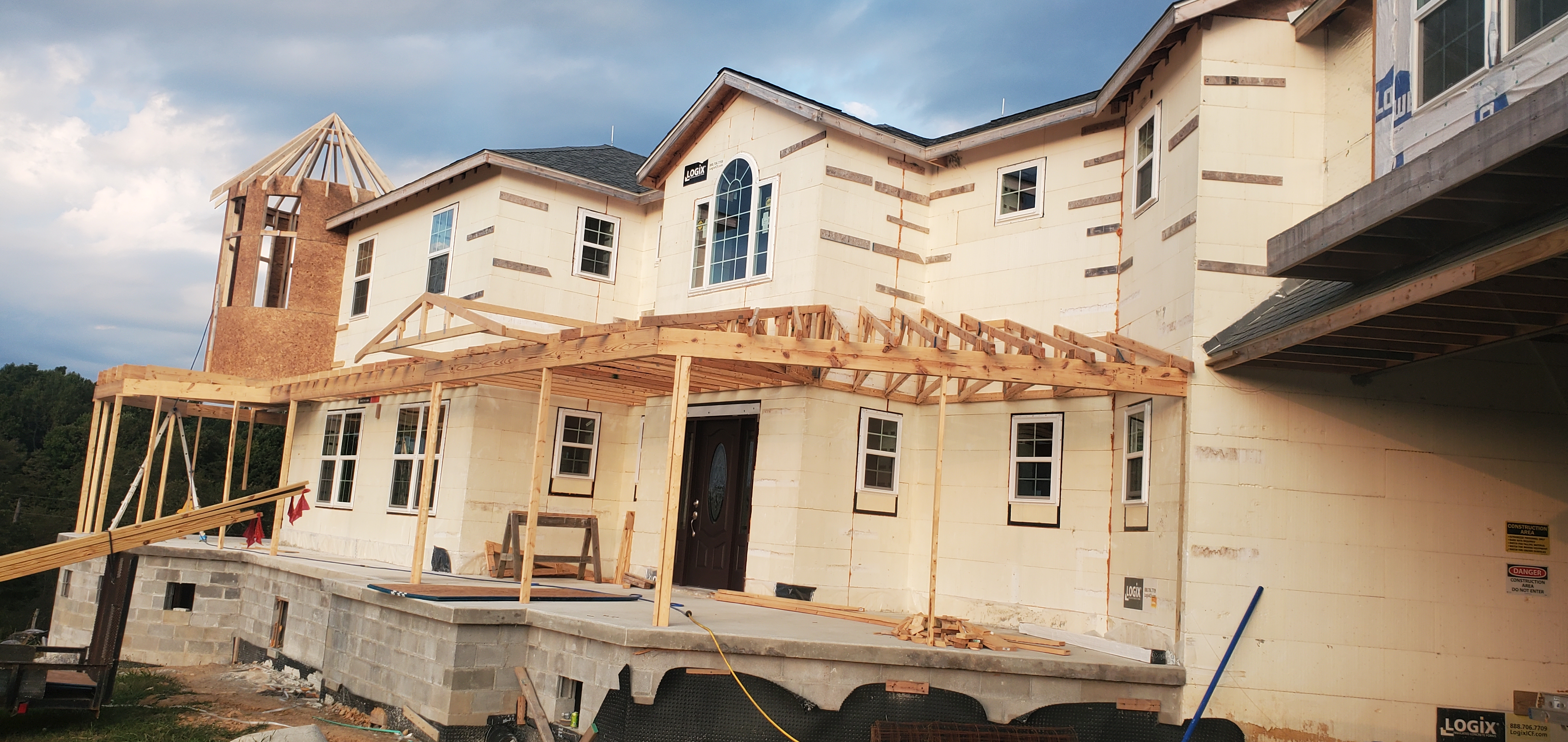 Complete Homes, photo 1