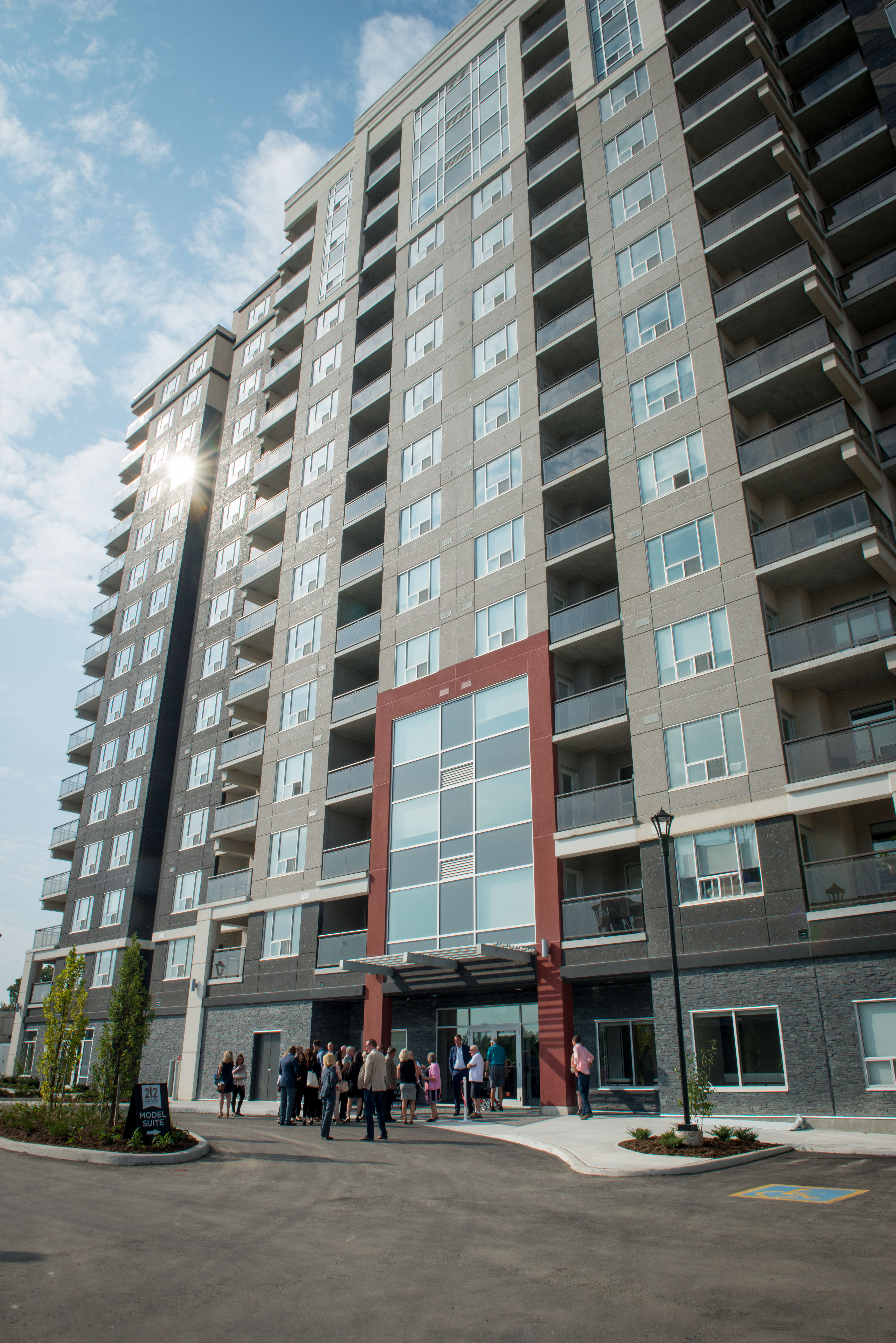 Mid-Rise|Over 3 Storey, photo 1