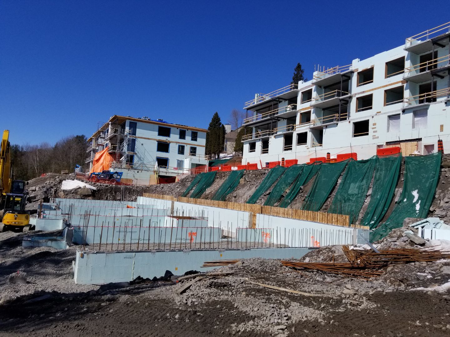 Mid-Rise|Over 3 Storey, photo 1